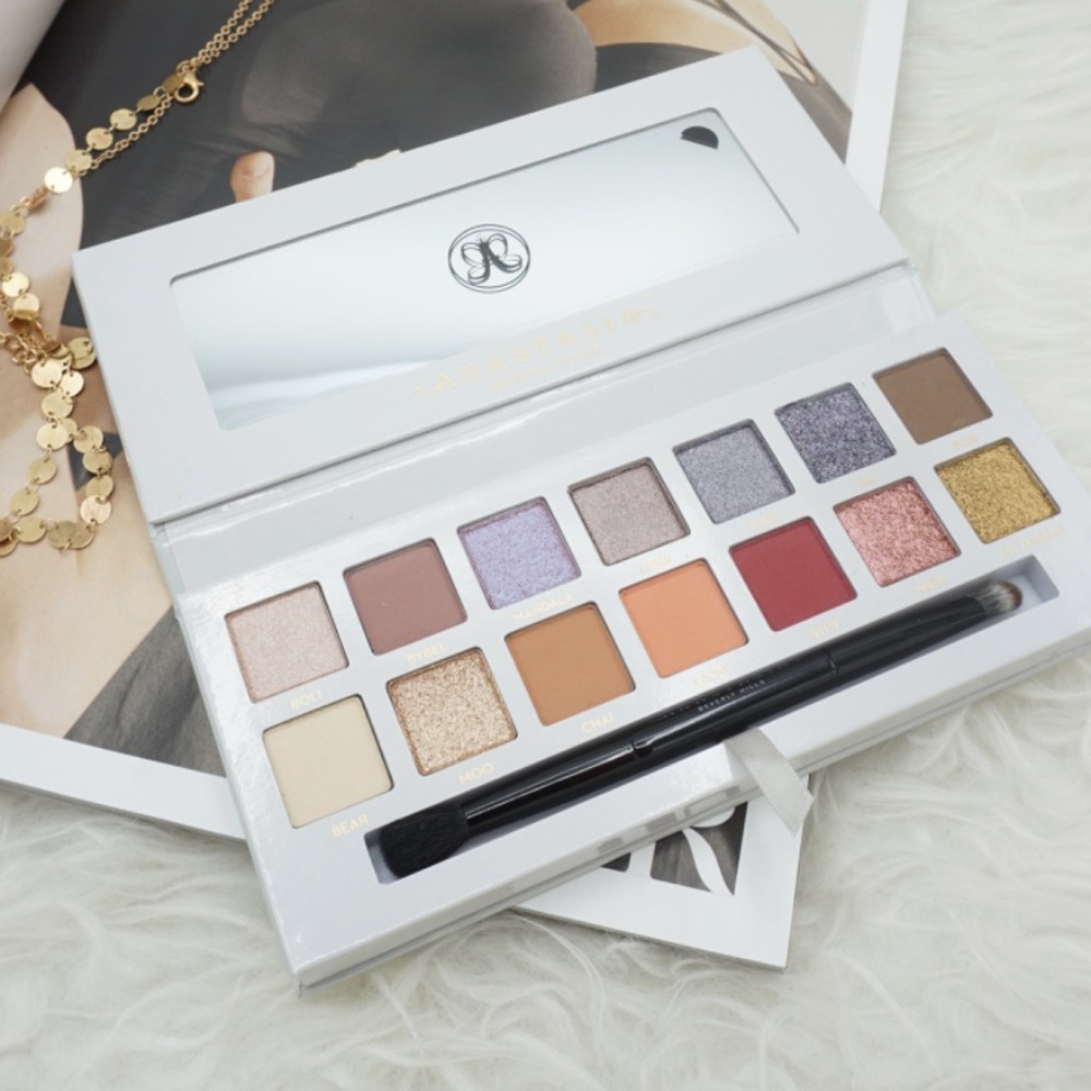 NWT Anastasia Beverly Hills Carli Bybel pa…
